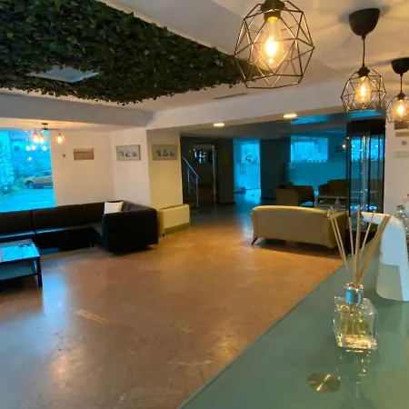 Hotel Mojo 3*
