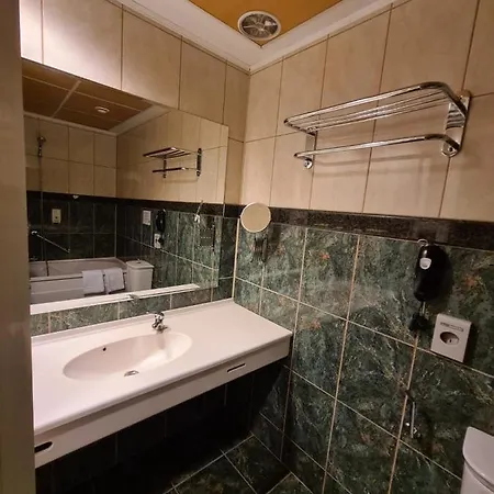 Mojo Hotel