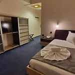 Mojo Hotel