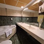 Mojo Hotel