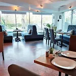 Mojo Hotel