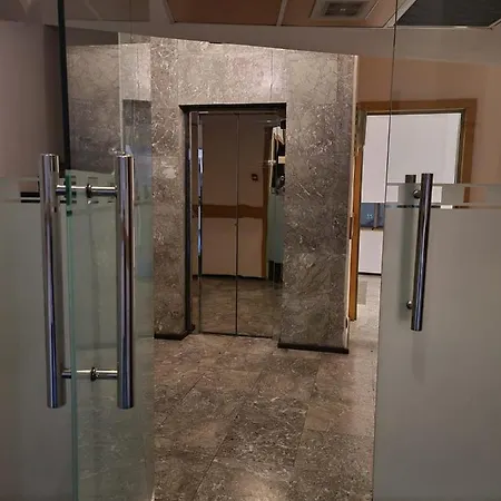 Hotell Mojo Bukarest